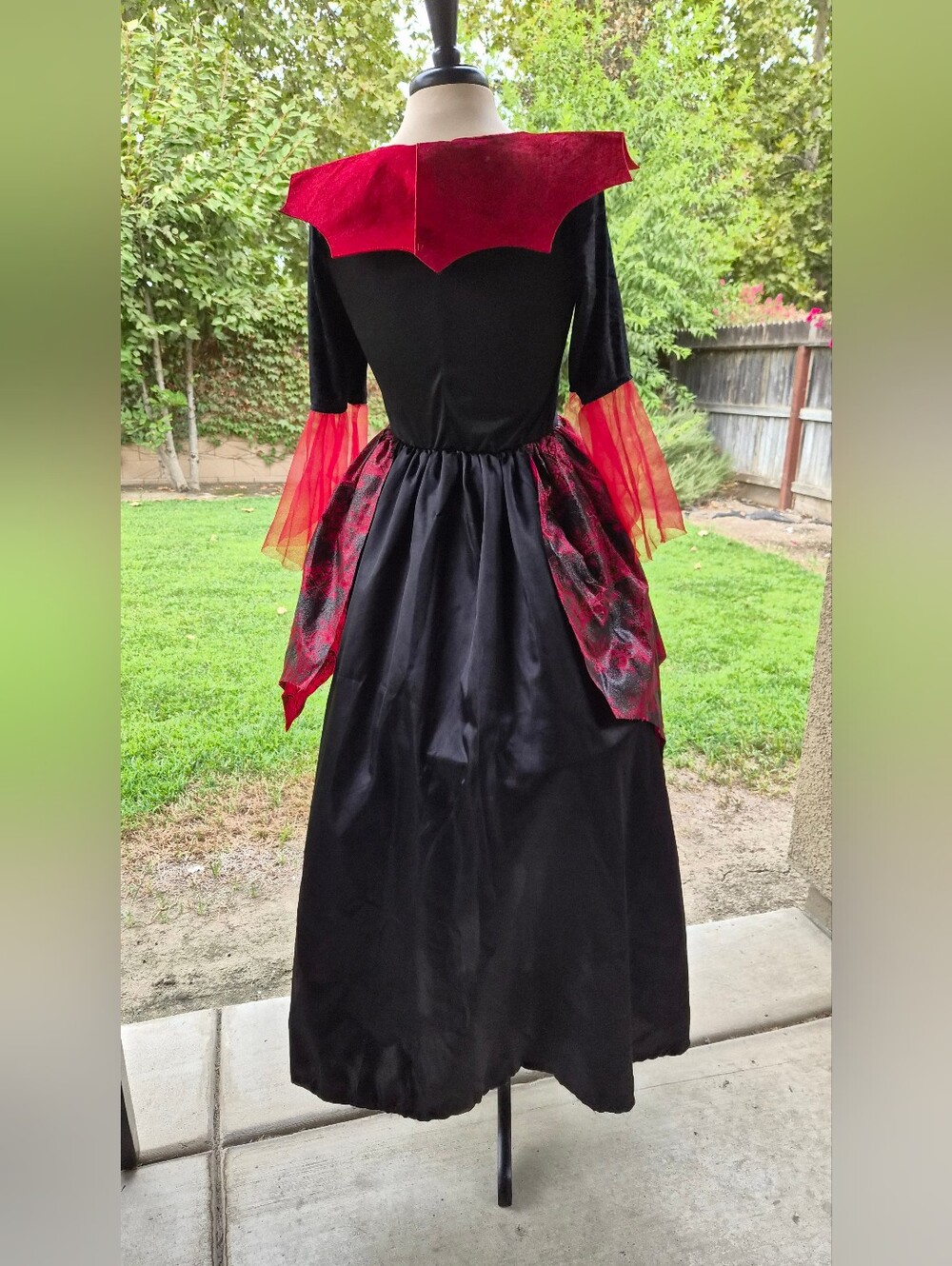 🦇 Gothic Vampire Princess Halloween Costume Dress Youth XL, Adult M #0489 - Picture 4 of 11